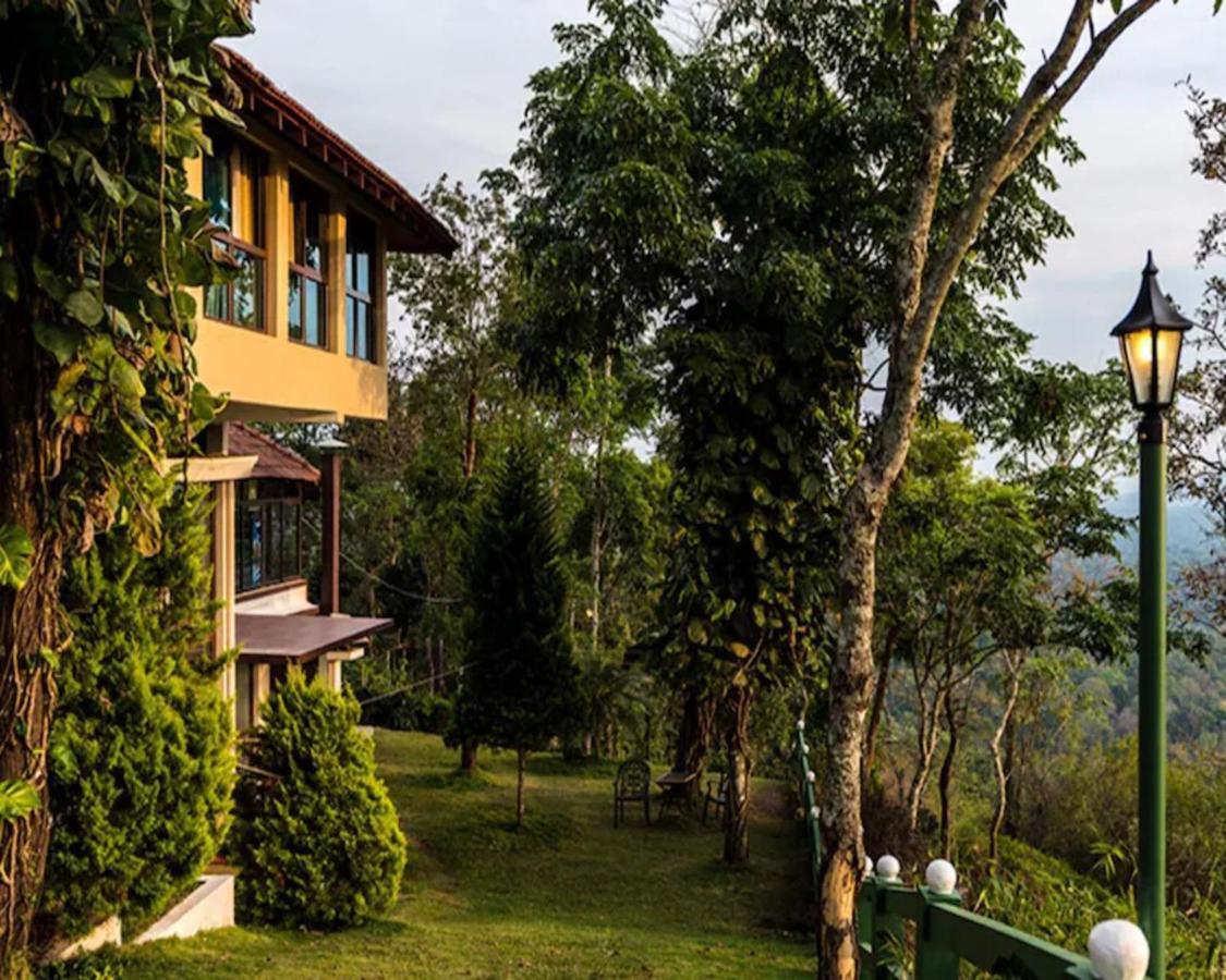 The Porcupine Castle Resort Мадикери Екстериор снимка