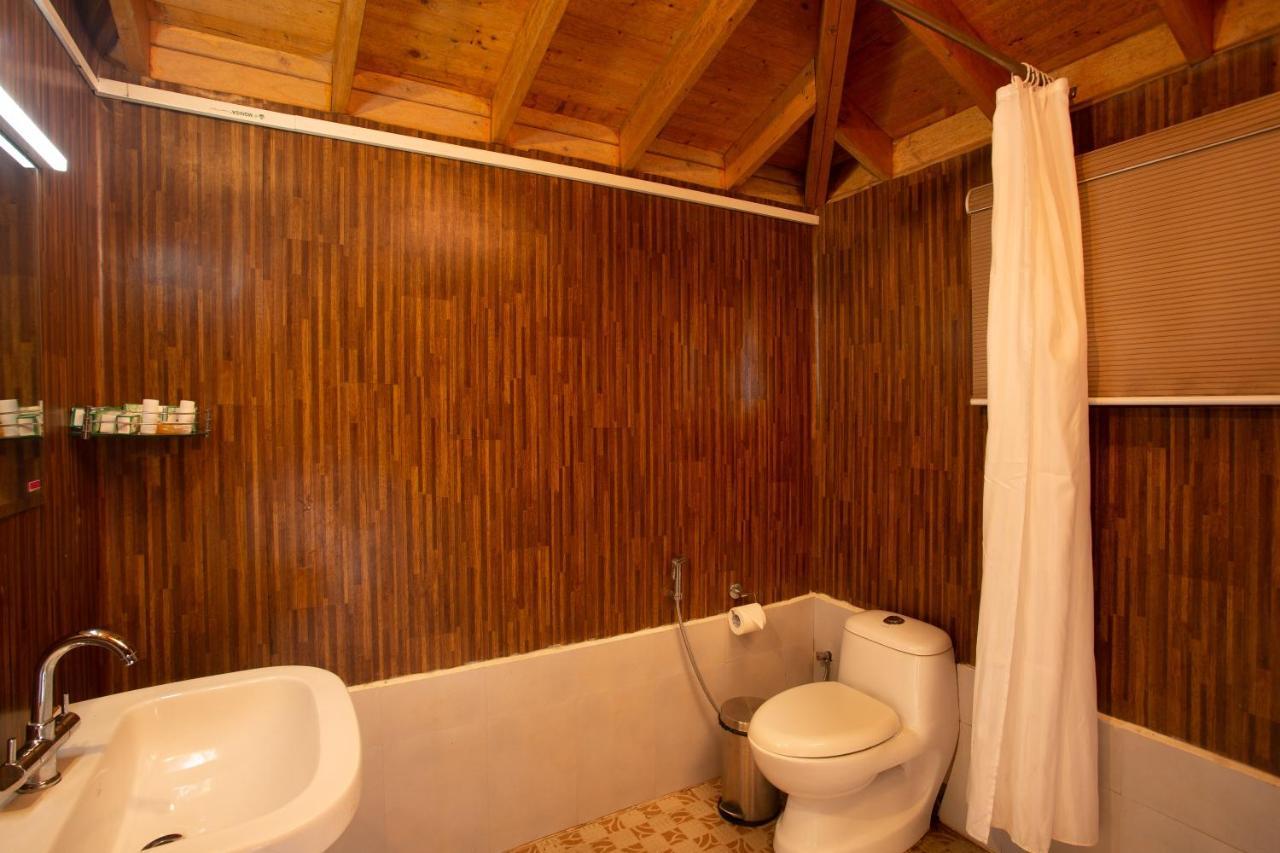 The Porcupine Castle Resort Мадикери Екстериор снимка